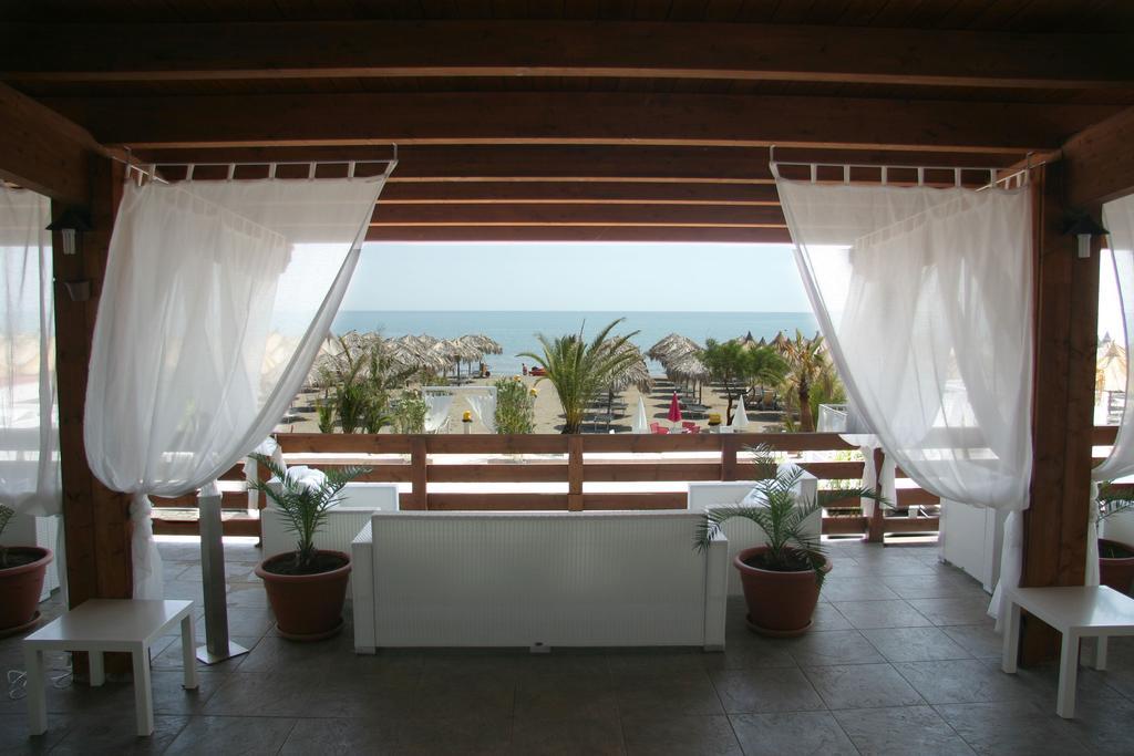 Beach Club Ippocampo Eksteriør billede