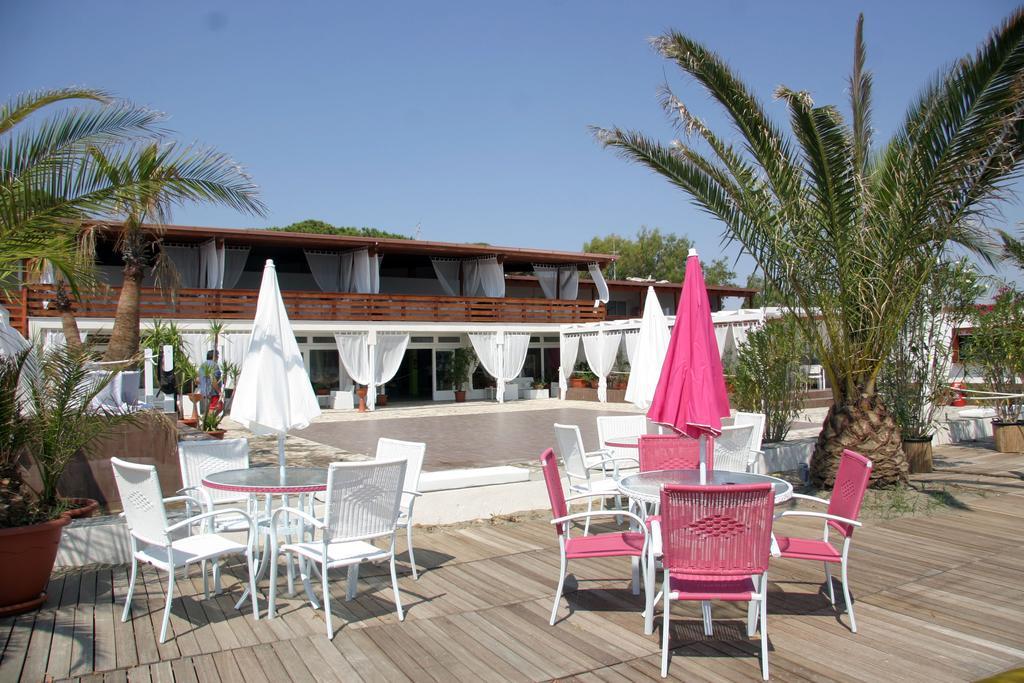 Beach Club Ippocampo Eksteriør billede